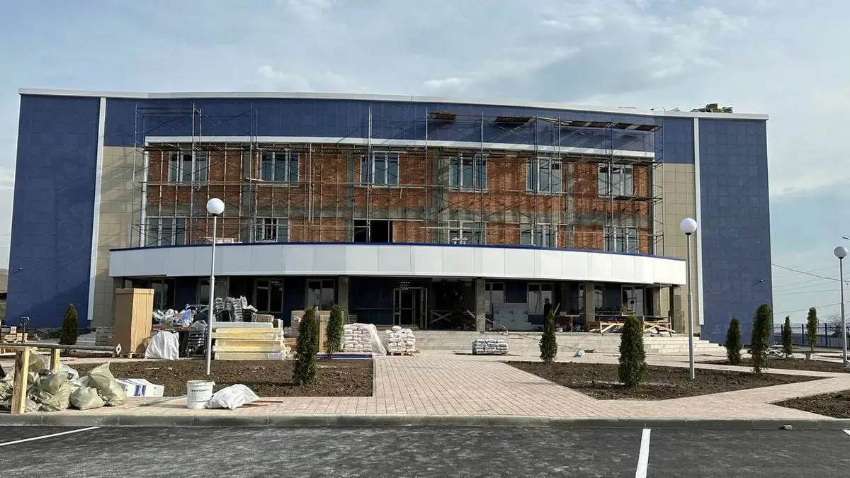 Новости Ингушетии: Активисты «Единой России» Ингушетии проверили строительство ФОКа в Сунже