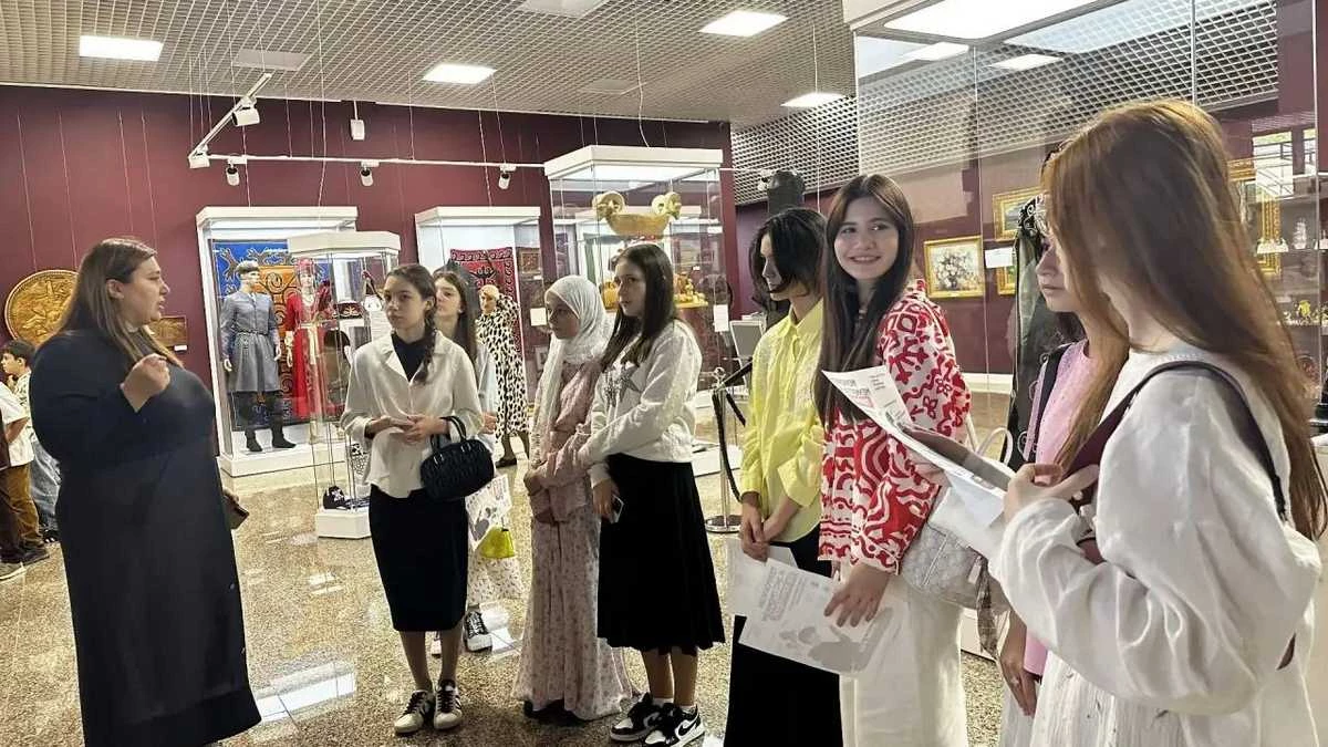 Новости Ингушетии: В Госмузее ИЗО Ингушетии провели экскурсию для школьников Карабулака