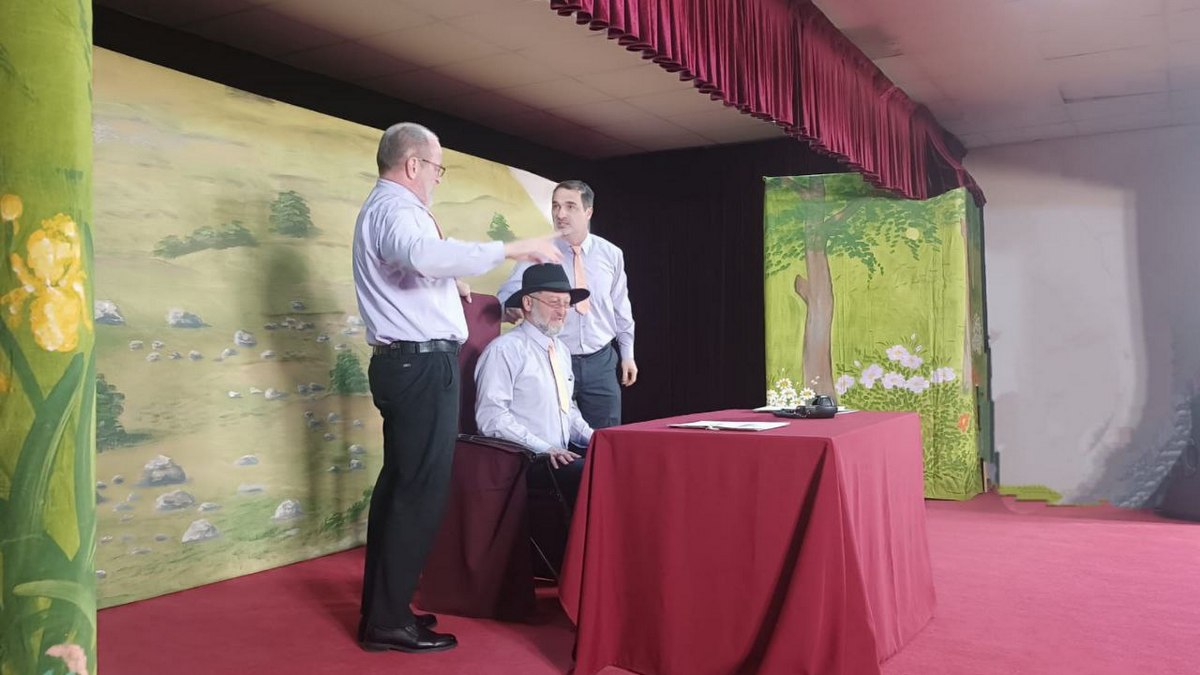 Ингушский молодежный театр представил студентам спектакль «Современные дела»