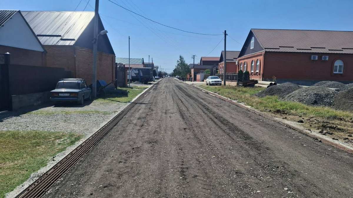 В Сунже местный житель Муса Сейнароев своими силами благоустроил улицу