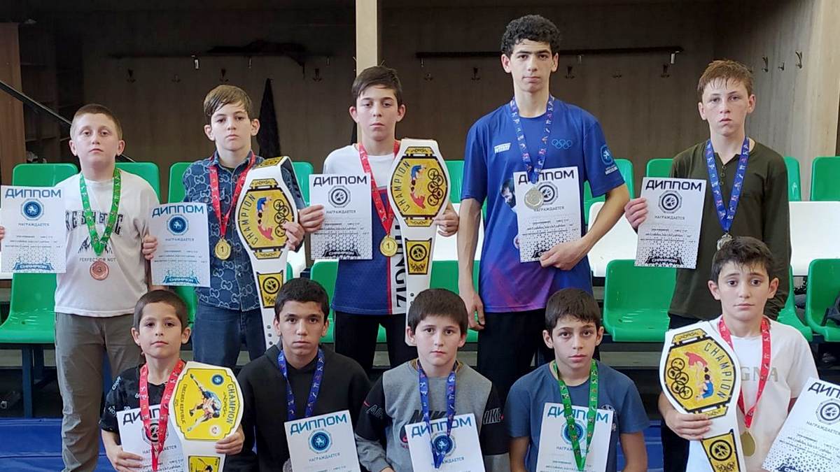 10 майдилг яьккхай Долакха-Юртарча латархоша, Гудермесе дӏайихьача мехкашта юкъерча яхье