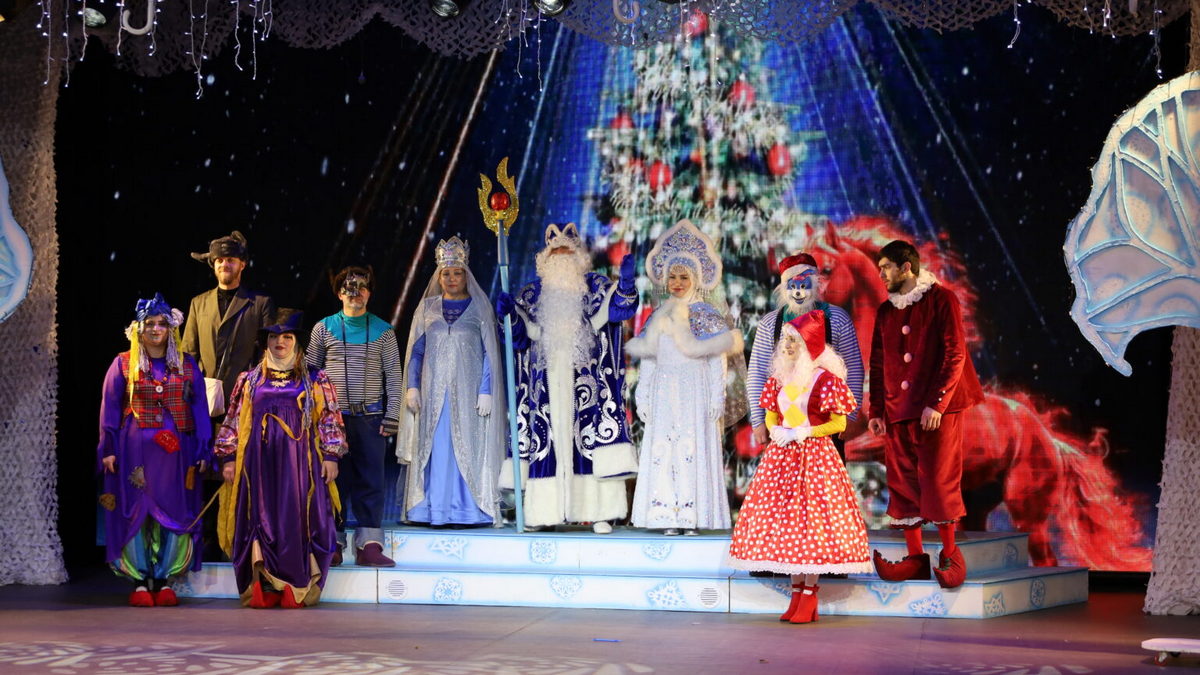 В ТЮЗе Ингушетии состоялся премьерный показ «Новогоднего каламбура сказок»