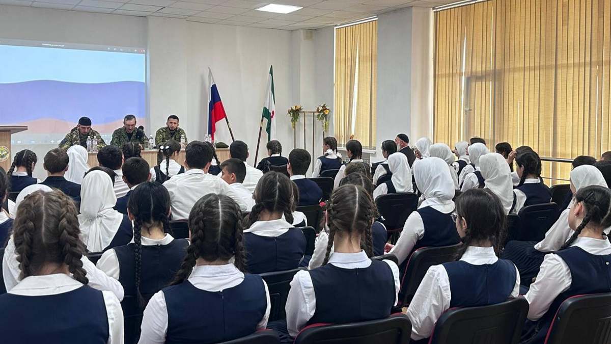 У школьников с.п. Барсуки формируют отрицательное отношение к экстремизму