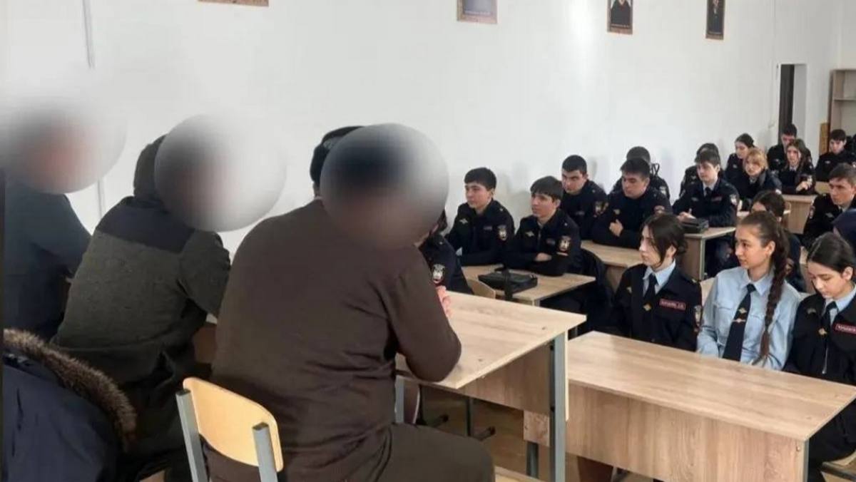 Правоохранители провели в Назрани встречу с курсантами колледжа полиции