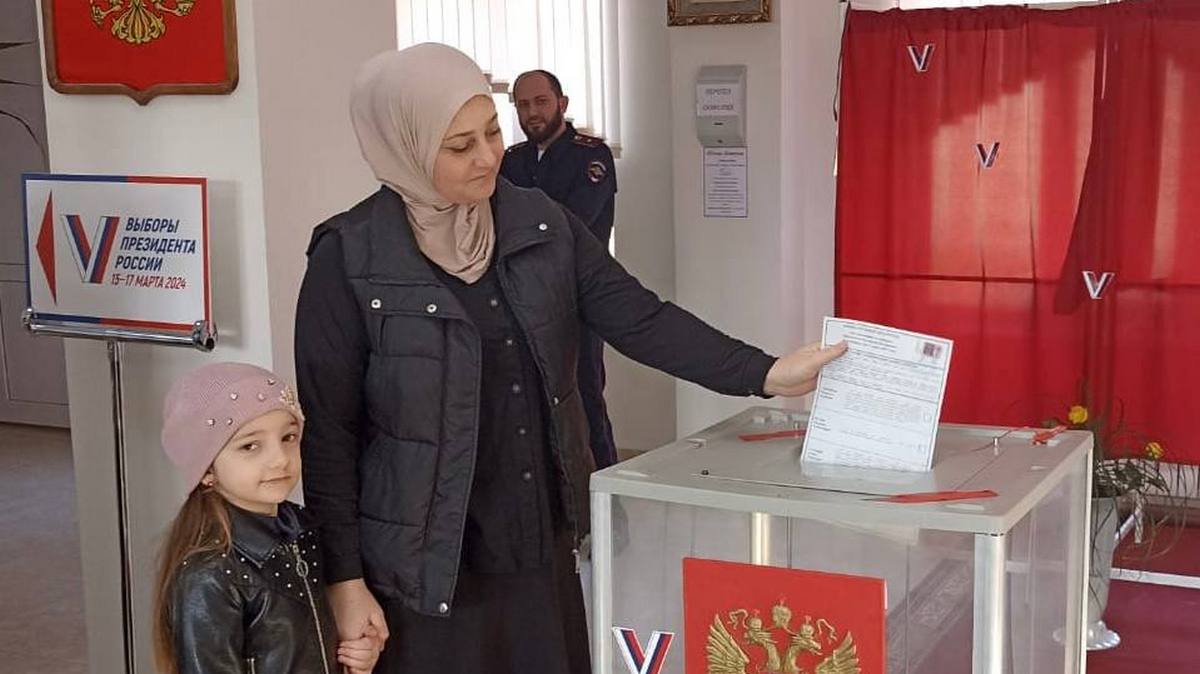 Новости Ингушетии: Дошкольница из Ингушетии восхитила избирателей, исполнив Гимн России