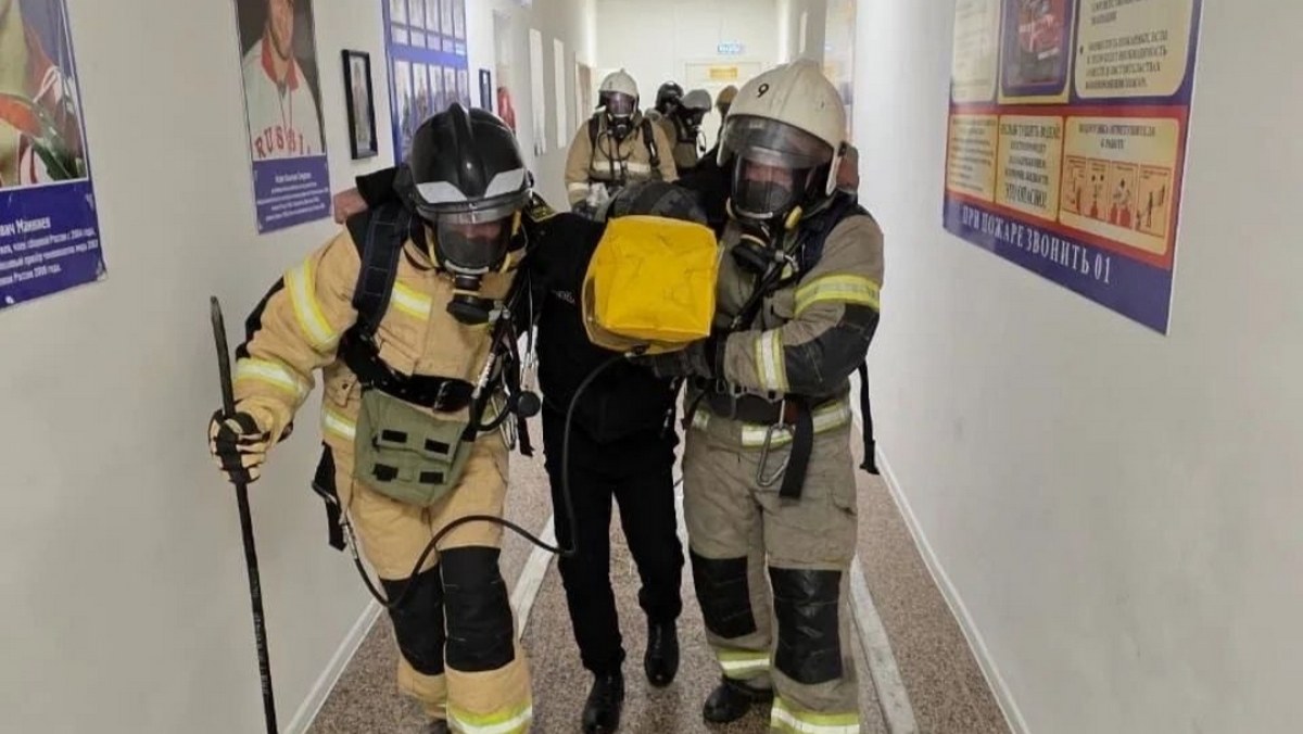 Условный пожар в школе ликвидировали в Ингушетии в ходе учений