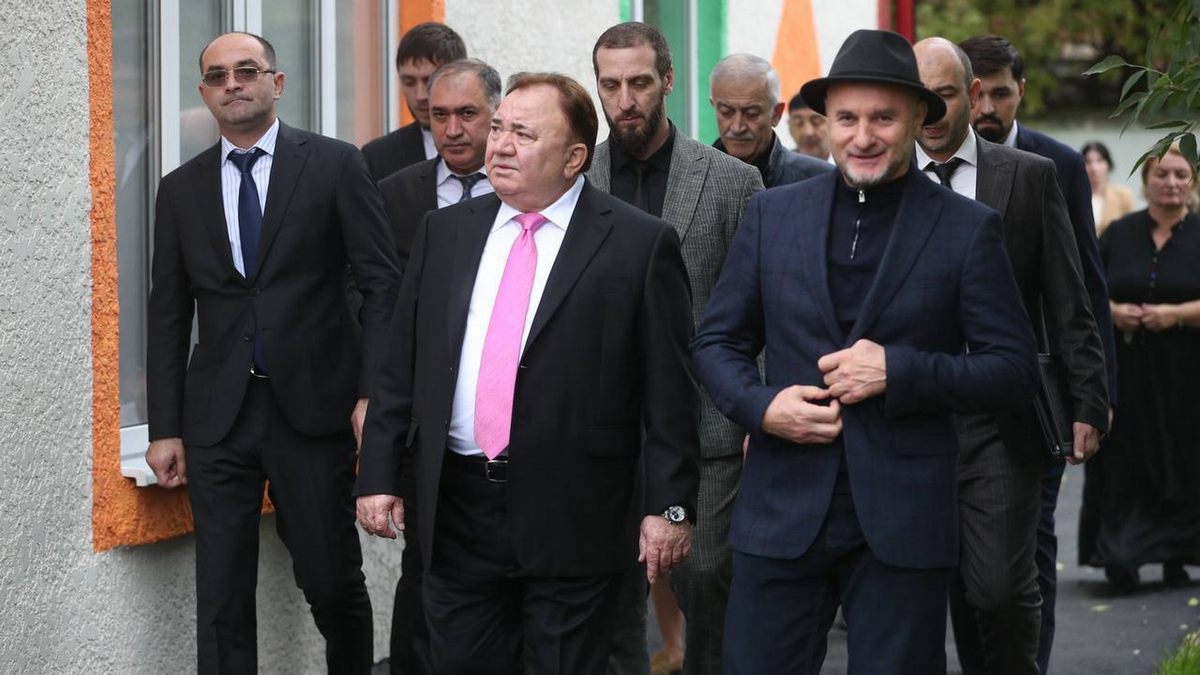 Новости Ингушетии: Глава Ингушетии проверил капремонт детского сада №2 в Карабулаке