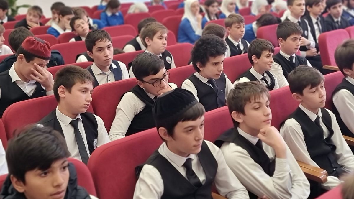 Новости Ингушетии: В Назрани Ингушетии прошел Урок мужества с росгвардейцами