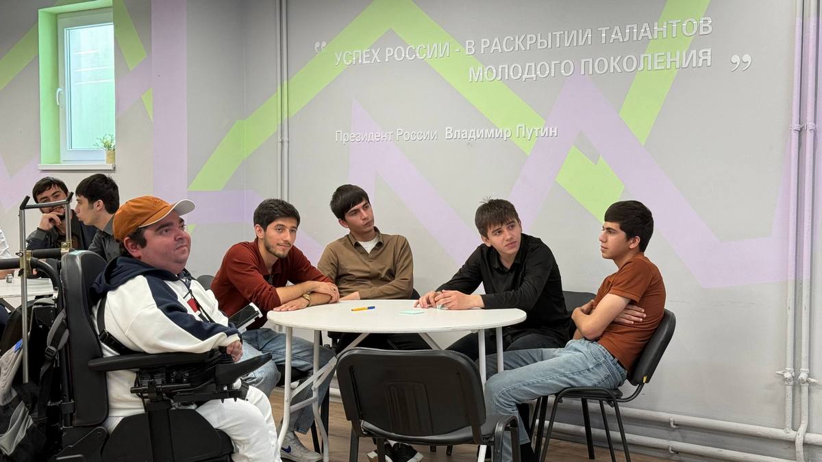 В Магасе провели брейн-ринг для членов Международного клуба дружбы