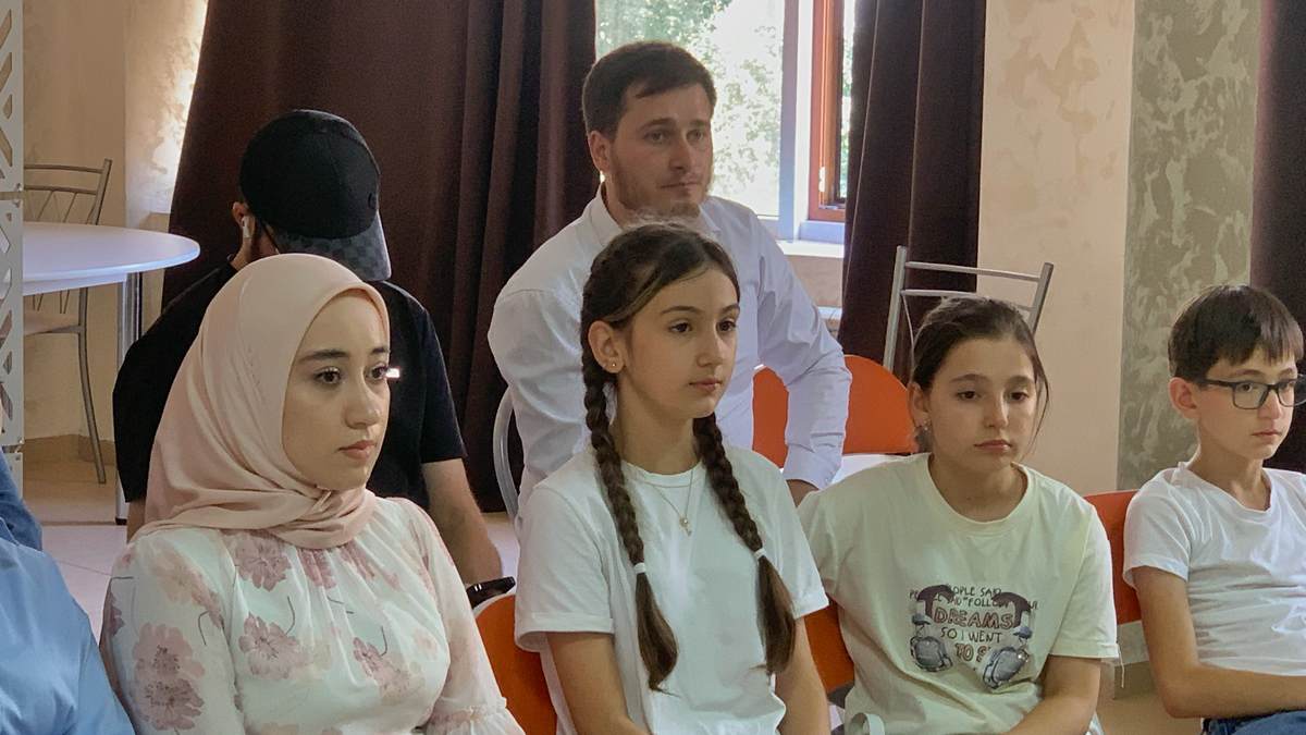 Новости Ингушетии: Двенадцатилетняя Феридэ Яндиева пять лет помогает тем, кому нужна помощь