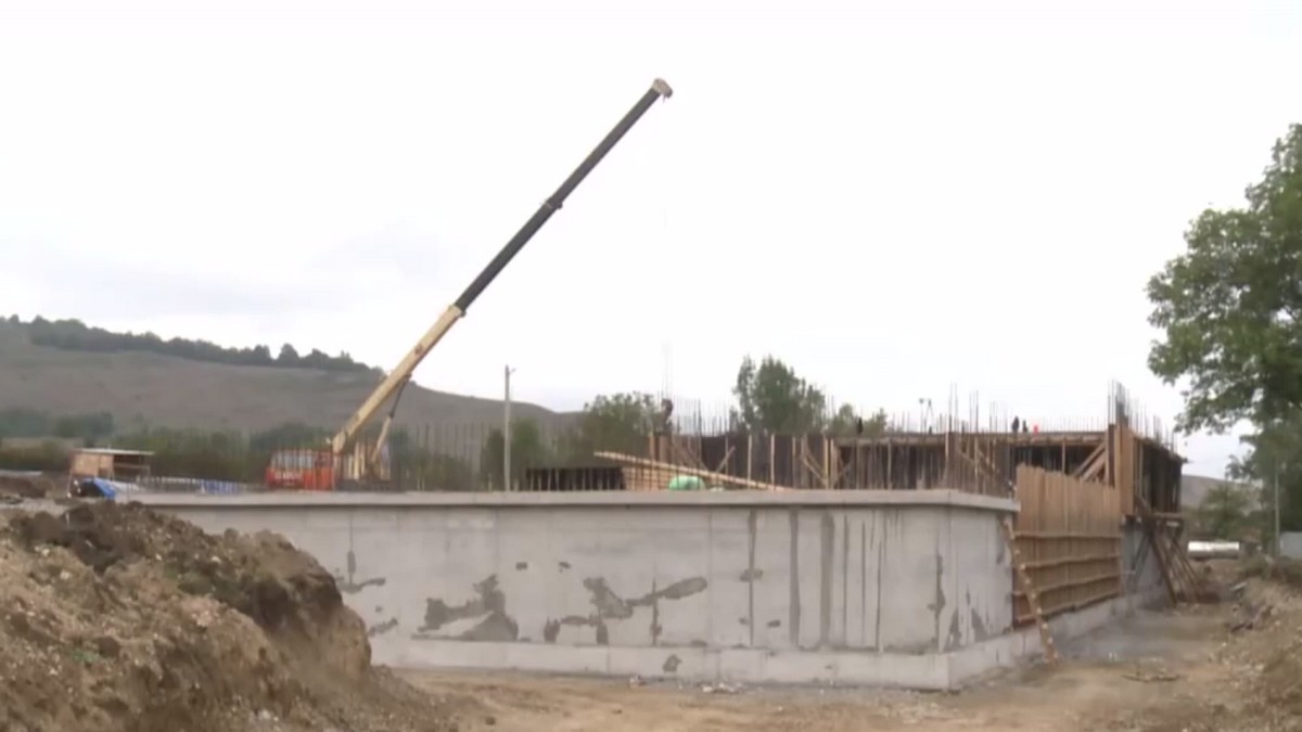 Новости Ингушетии: В Ингушетии продолжается строительство новой санаторно-лесной школы