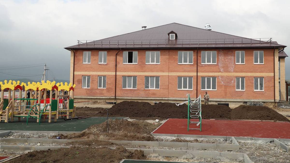 Новости Ингушетии: Глава Ингушетии проверил строительство детского сада в Южном