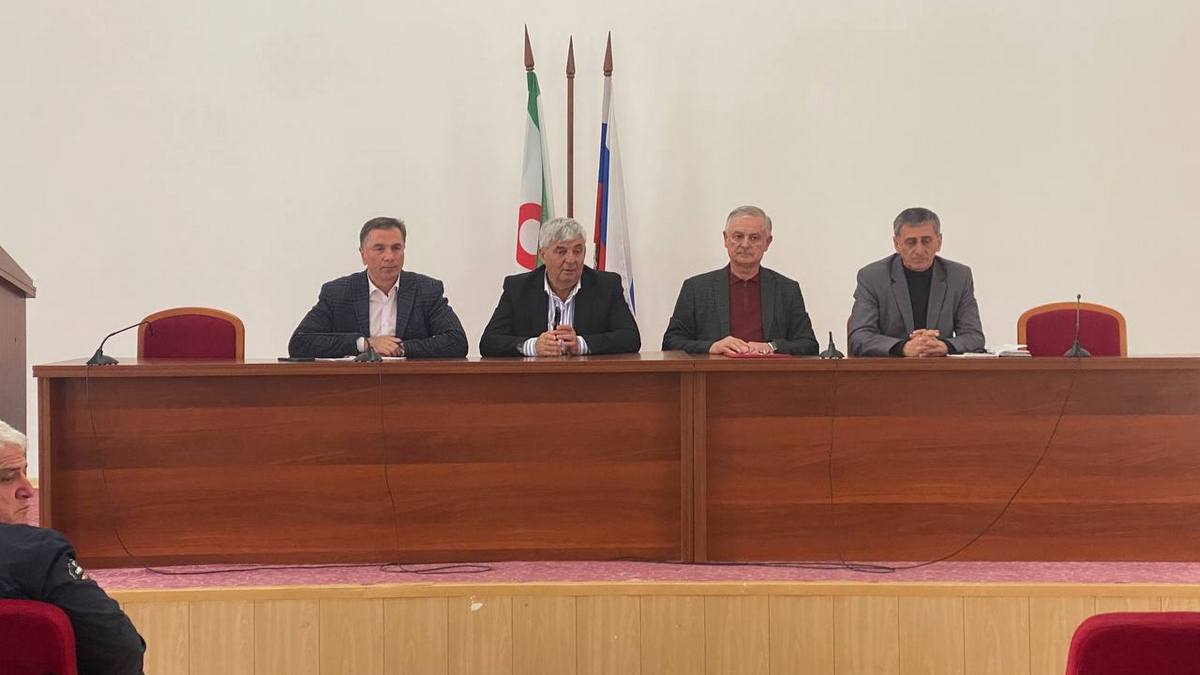 В Малгобекском районе Ингушетии обсудили текущую повестку муниципалитета