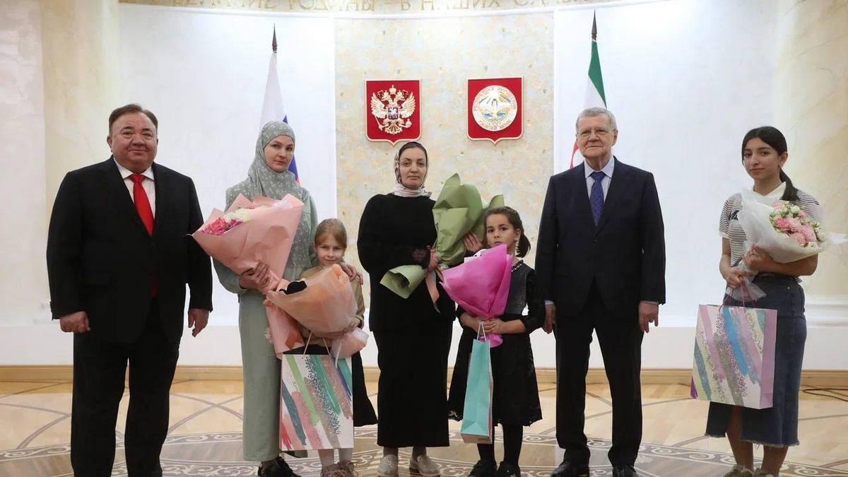 Новости Ингушетии: Полпред Юрий Чайка исполнил мечты юных жителей Ингушетии на «Ёлке желаний»