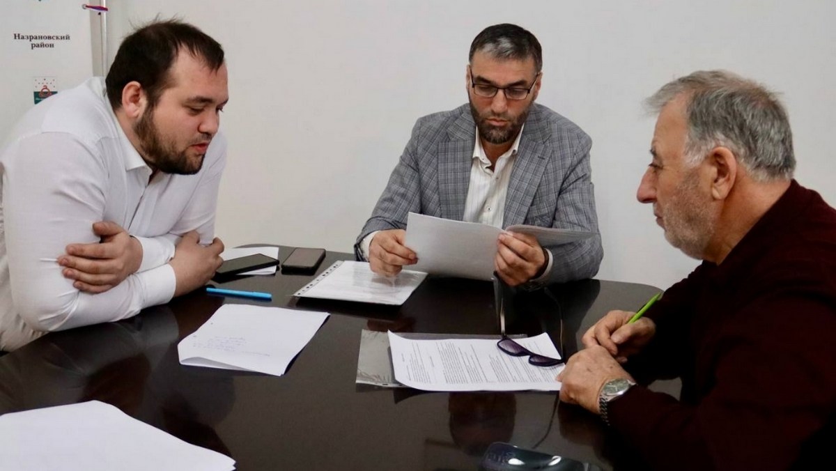 В районах Ингушетии оценивают кадровый потенциал муниципальных служащих