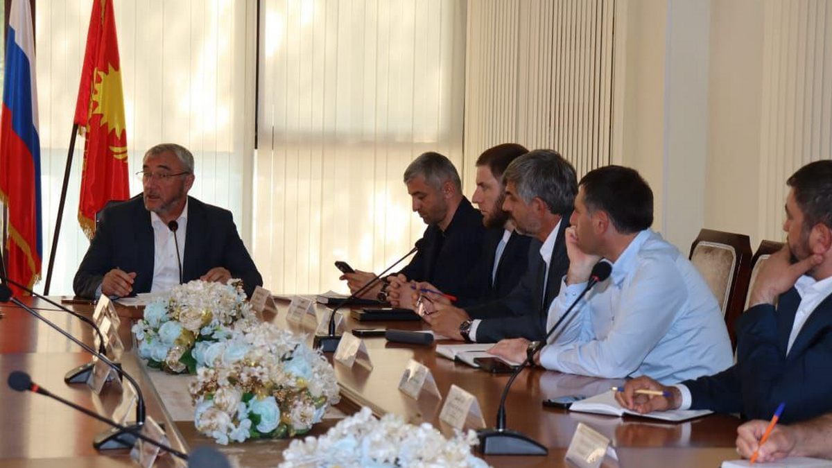 В Магасе обсудили итоги недели и наметили планы по благоустройству города