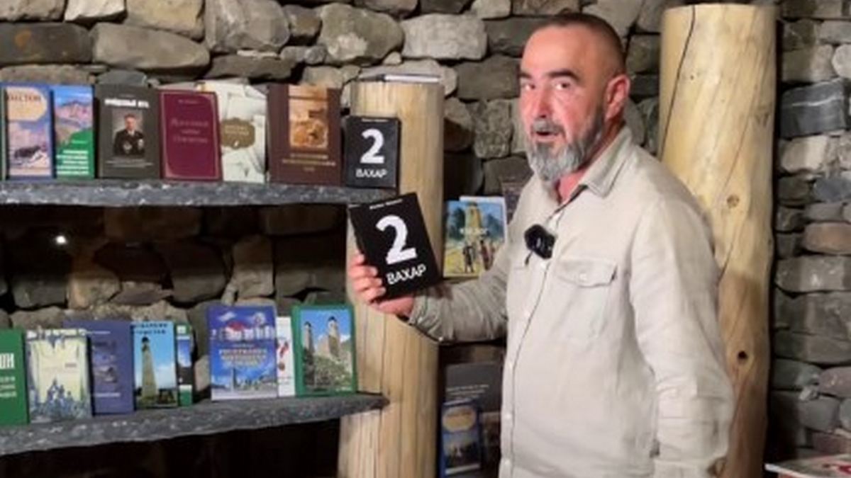 Новости Ингушетии: Уникальная библиотека в горах Ингушетии пополнилась новыми книгами