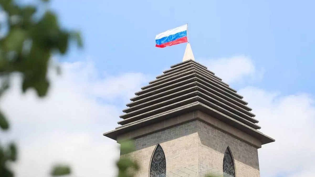 Глава Ингушетии обратился к жителям региона в День флага России