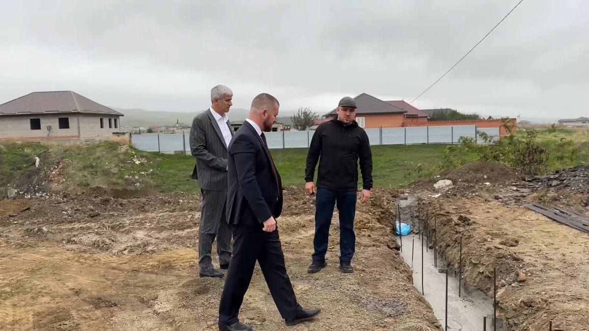 Новости Ингушетии: В Сунже Ингушетии продолжается благоустройство улицы Новой Дружбы