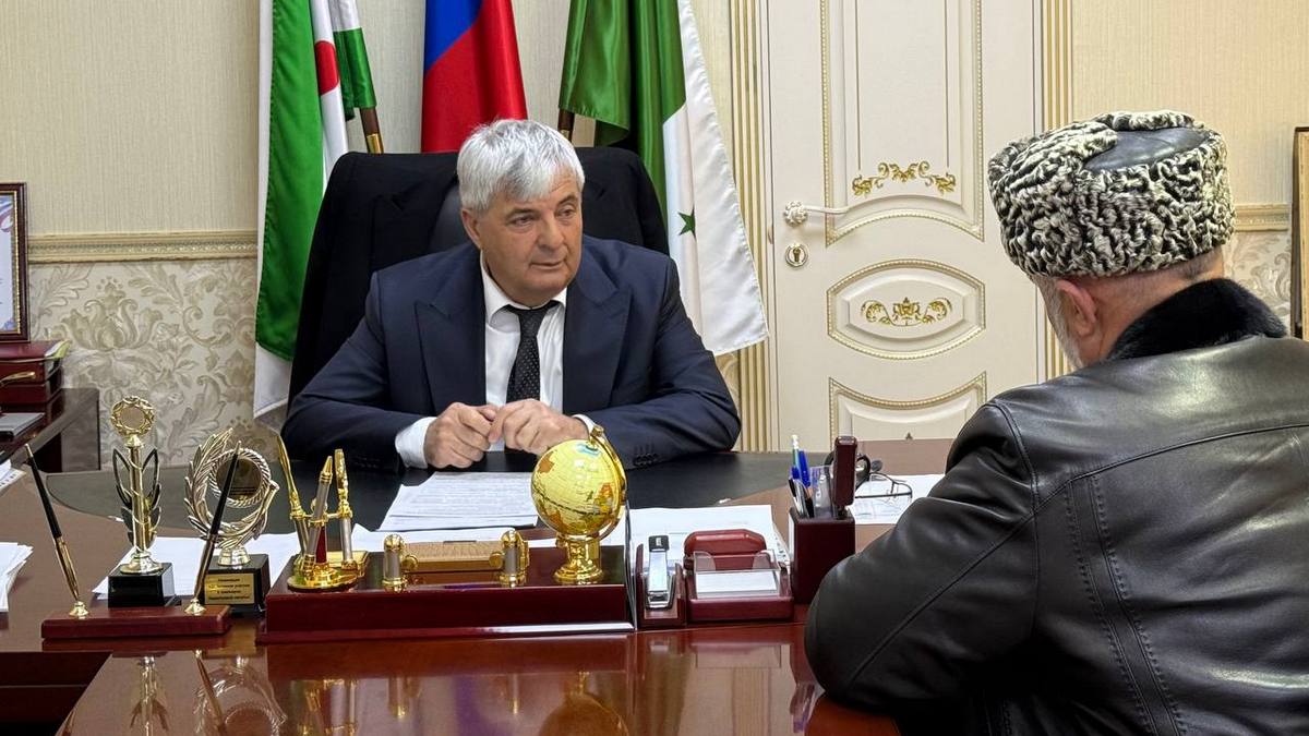 Глава администрации Малгобекского района провел очередной прием граждан