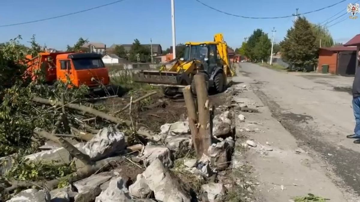 Новости Ингушетии: В Назрани Ингушетии строят тротуар к колледжу имени Арапиева