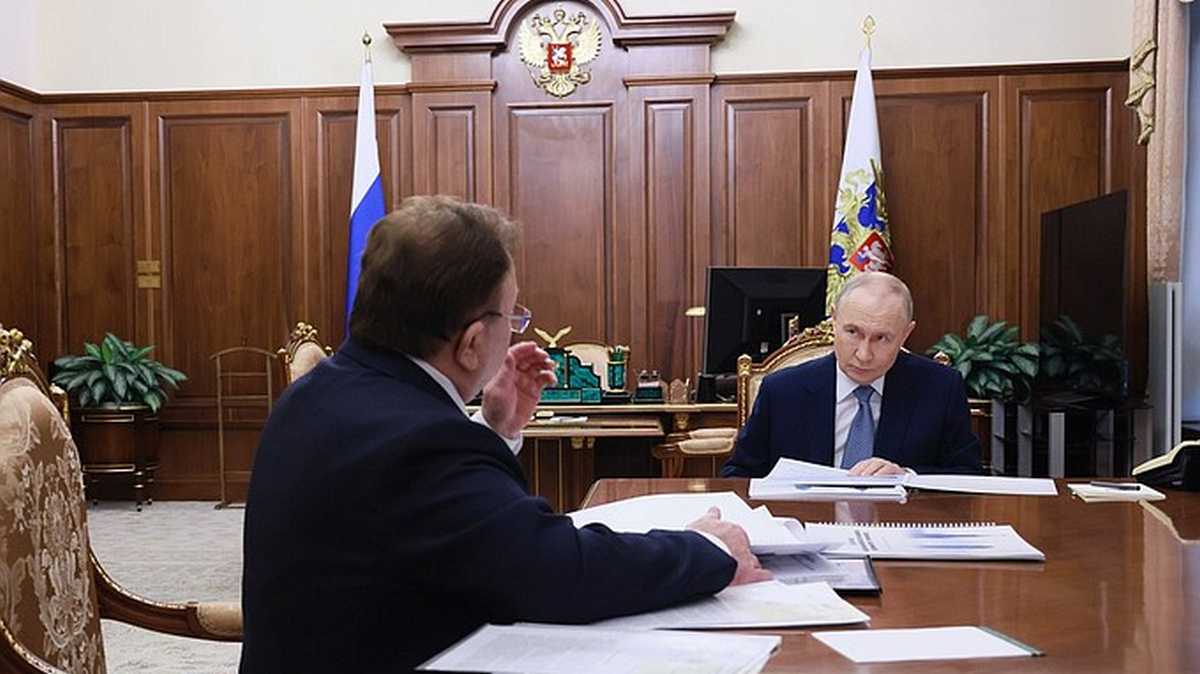 Путин обсудил с Калиматовым социально-экономическое развитие Ингушетии