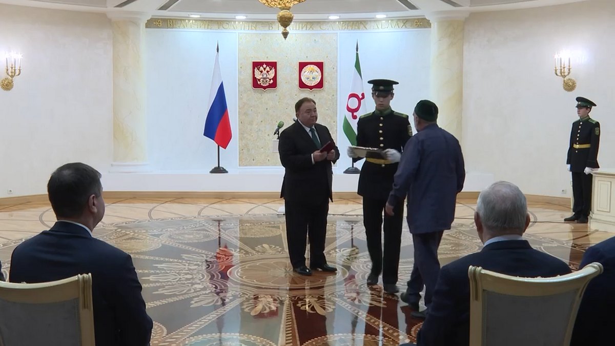 Новости Ингушетии: Паччахьалкхен совгӀаташ дӏаделар, бейнача бӀухой дезалашка