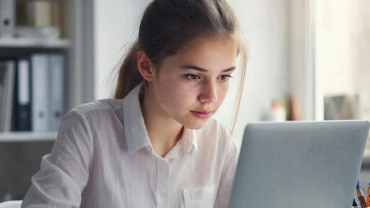 Эксперты назвали ТОП-5 компаний для первой работы - Сбер выбирает 57% молодёжи