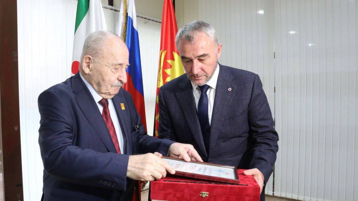 Новости Ингушетии: Исса Костоев удостоен звания «Почетный гражданин города Магас»