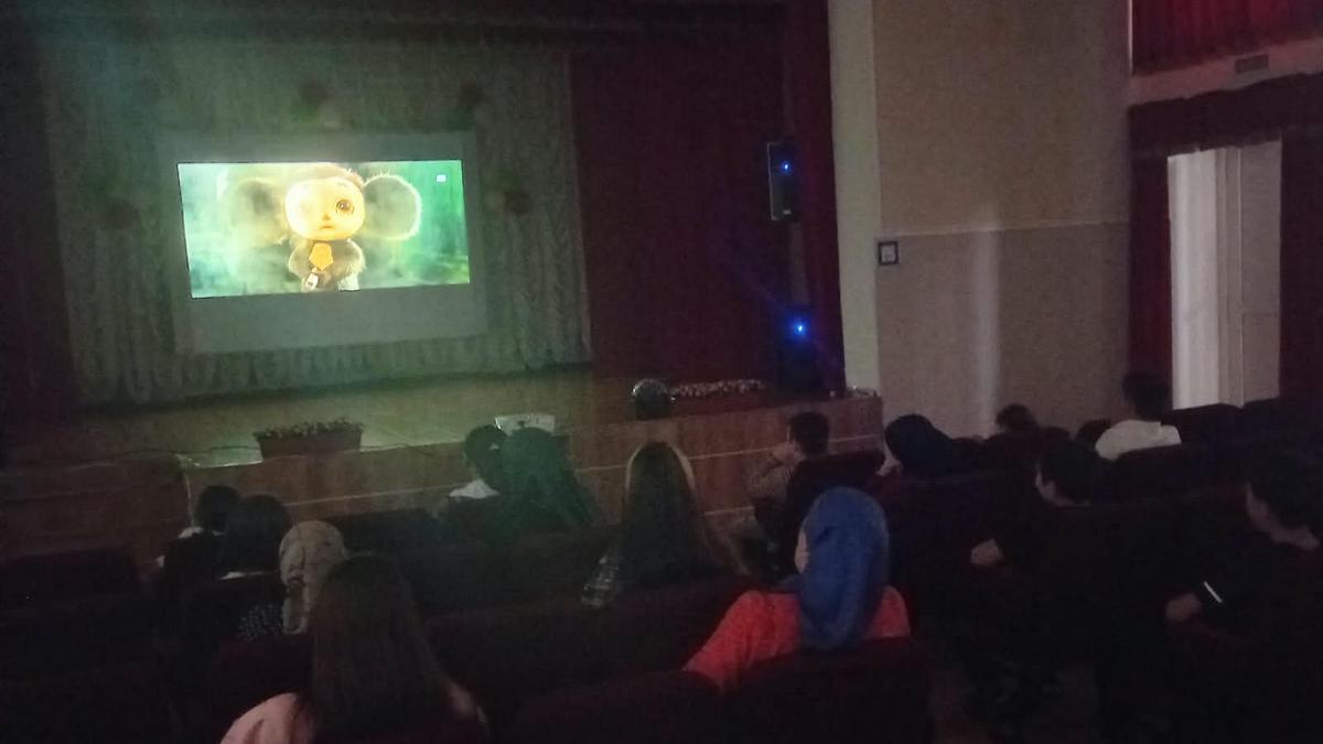 В «Ночь кино» в Пседахе состоялся бесплатный показ фильма «Чебурашка-2»
