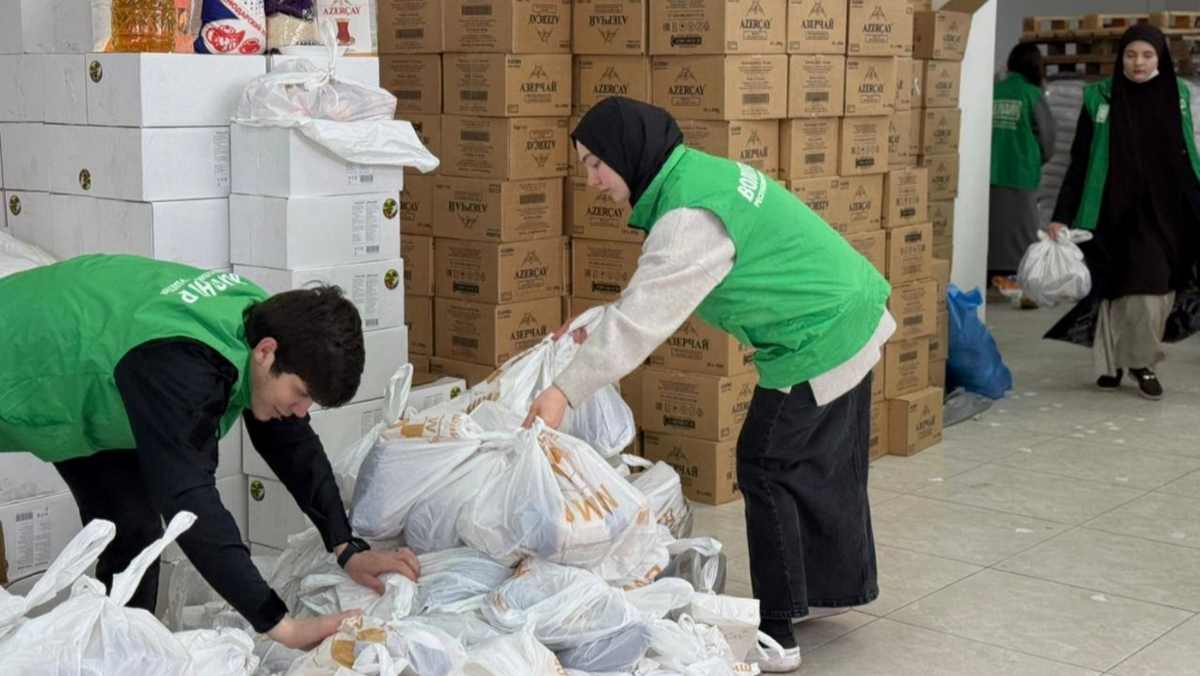 Двести семей из Пригородного района получили продуктовые наборы