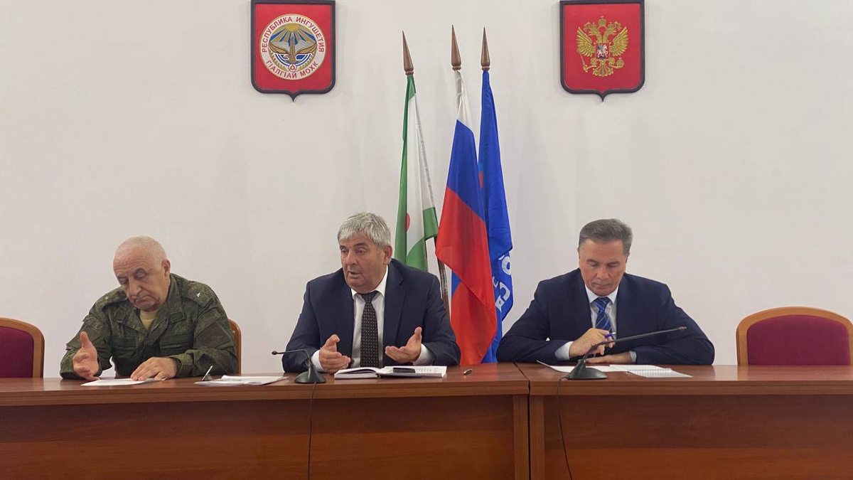 В Малгобекском районе обсудили вопросы организации осенней призывной кампании
