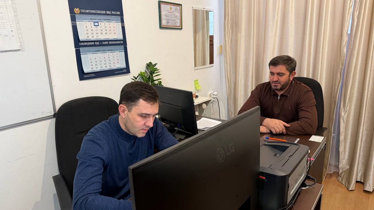 Участник программы «Путь Героя» Ваха Кастоев стажируется в мэрии Магаса