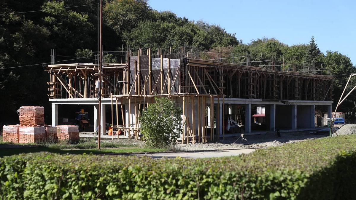 Новости Ингушетии: В Ингушетии ударными темпами возводят новый корпус Дома ветеранов