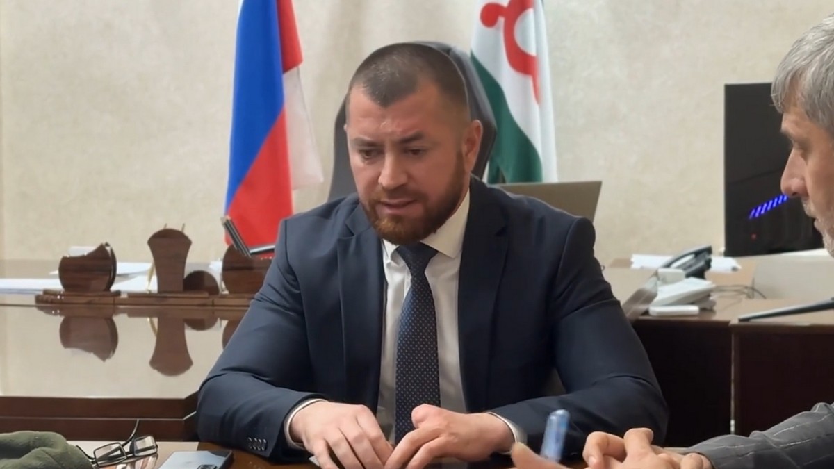 Новости Ингушетии: Мэр Сунжи Аслан Умаров обсудил вопросы благоустройства с предпринимателями