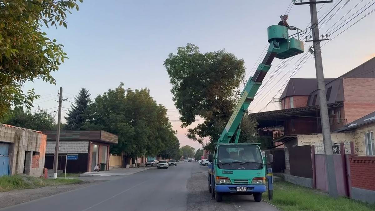 Новости Ингушетии: В Назрани комплексно обновляют систему наружного освещения