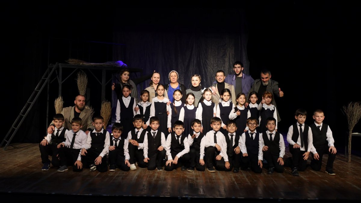 Новости Ингушетии: Ингушский ТЮЗ представил зрителям трогательную историю о принятии себя