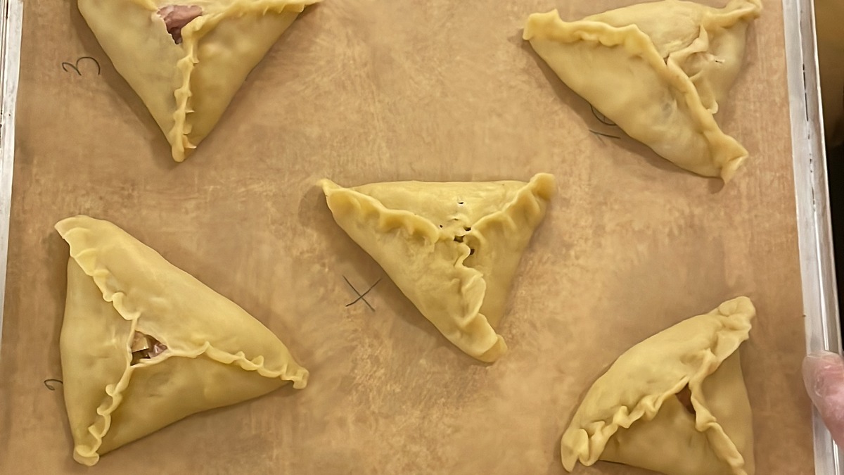 Новости Ингушетии: Делегацию из Ингушетии научили готовить татарский эчпочмак