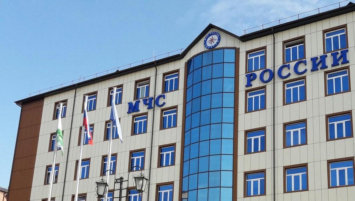 В Ингушетии ликвидировали пожар в продуктовом магазине на улице Суворова