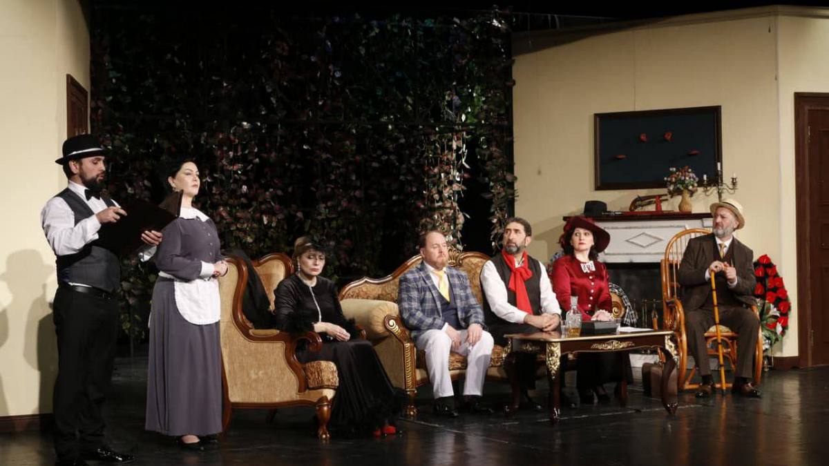 Молодежный театр Ингушетии представит комедию ошибок и больших денег