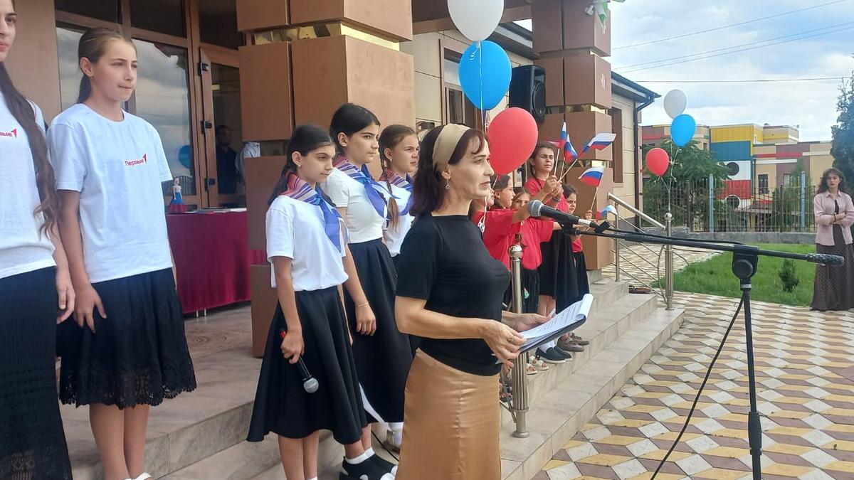 В сельском поселении Плиево отметили День Государственного флага России
