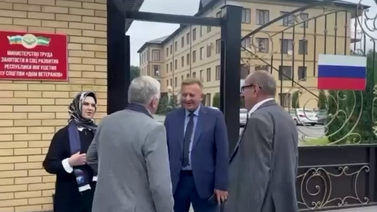 Новости Ингушетии: Партийный десант «Единой России» нанес визит в Дом ветеранов в Сурхахах