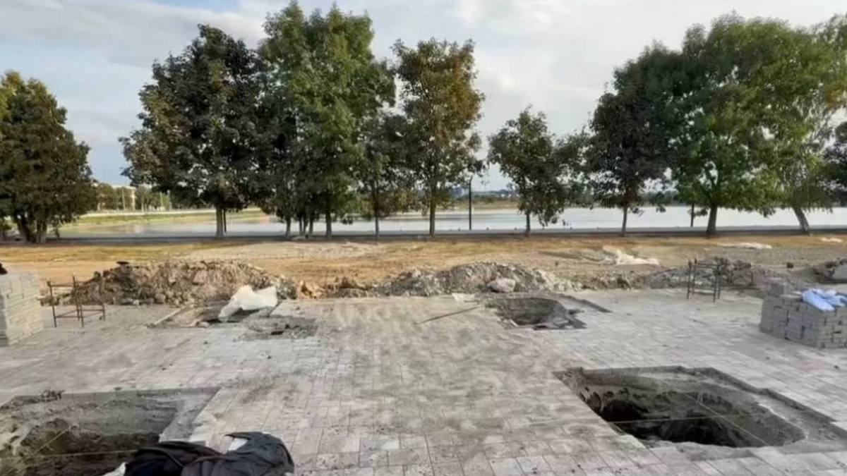 В Назрани продолжается благоустройство территории вокруг городского пруда