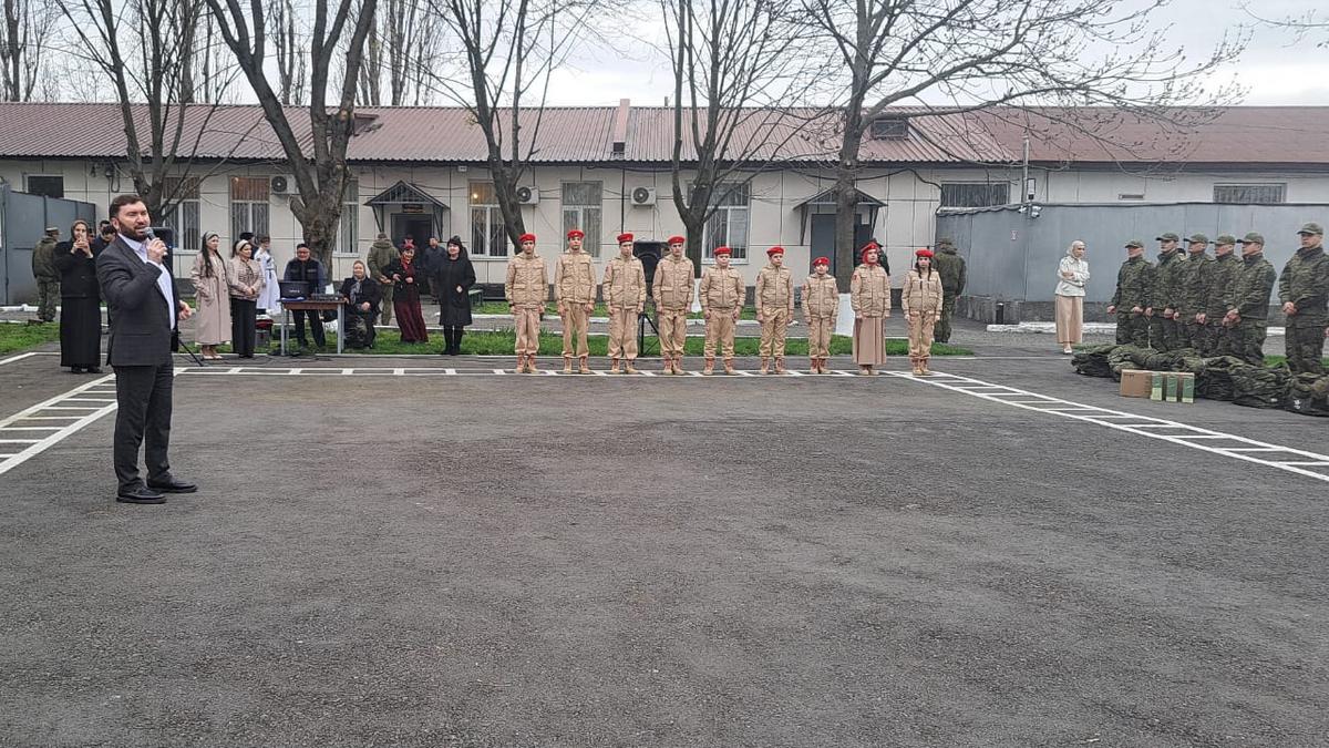 В Ингушетии торжественно проводили в армию новобранцев
