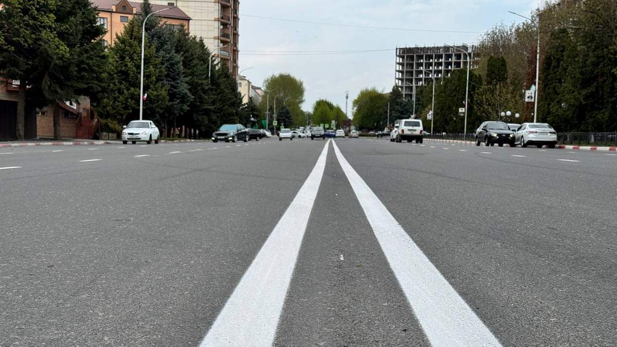 Новости Ингушетии: В Назрани начались работы по нанесению горизонтальной дорожной разметки