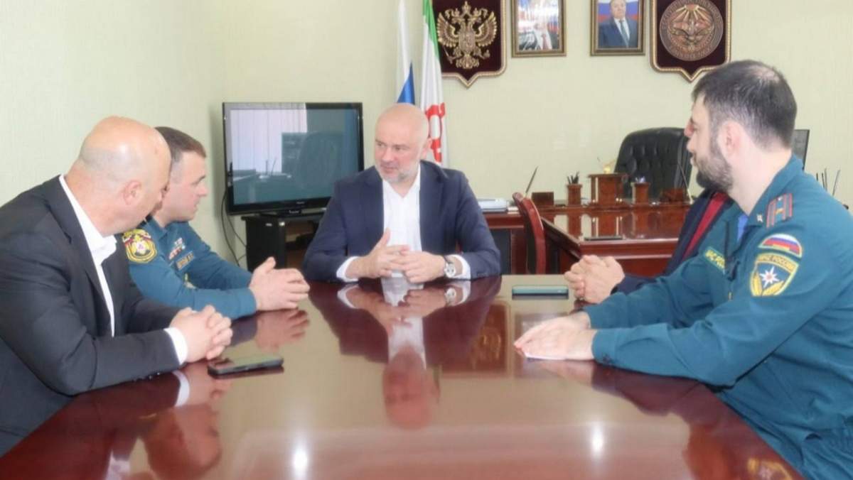 Власти Назрани Ингушетии и МЧС обсудили будущее городской системы 112