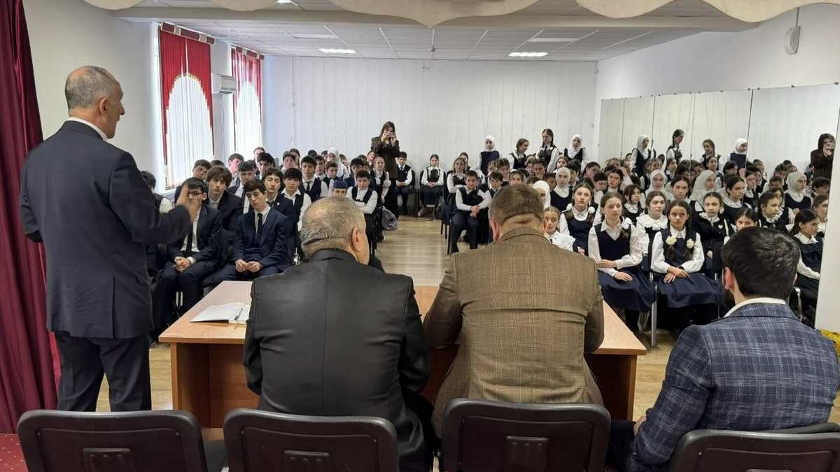 Школьников Карабулака предостерегли от «колумбайна» и «скулшутинга»