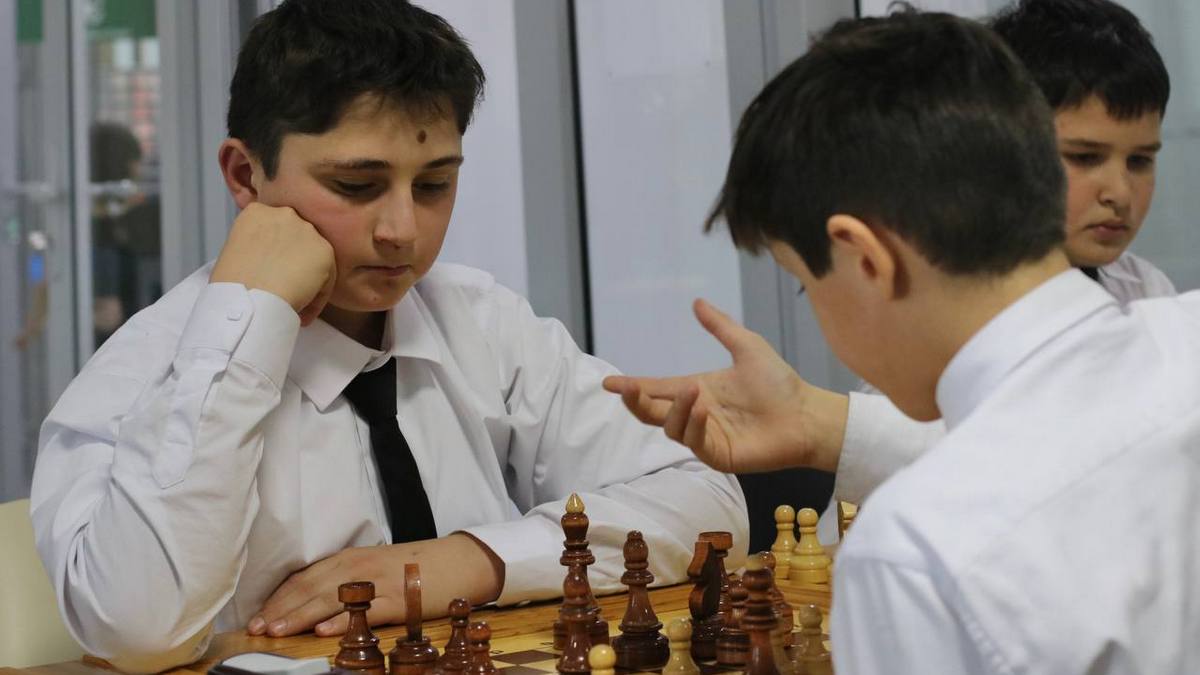 В Магасе прошел шахматный турнир в честь Дня матери