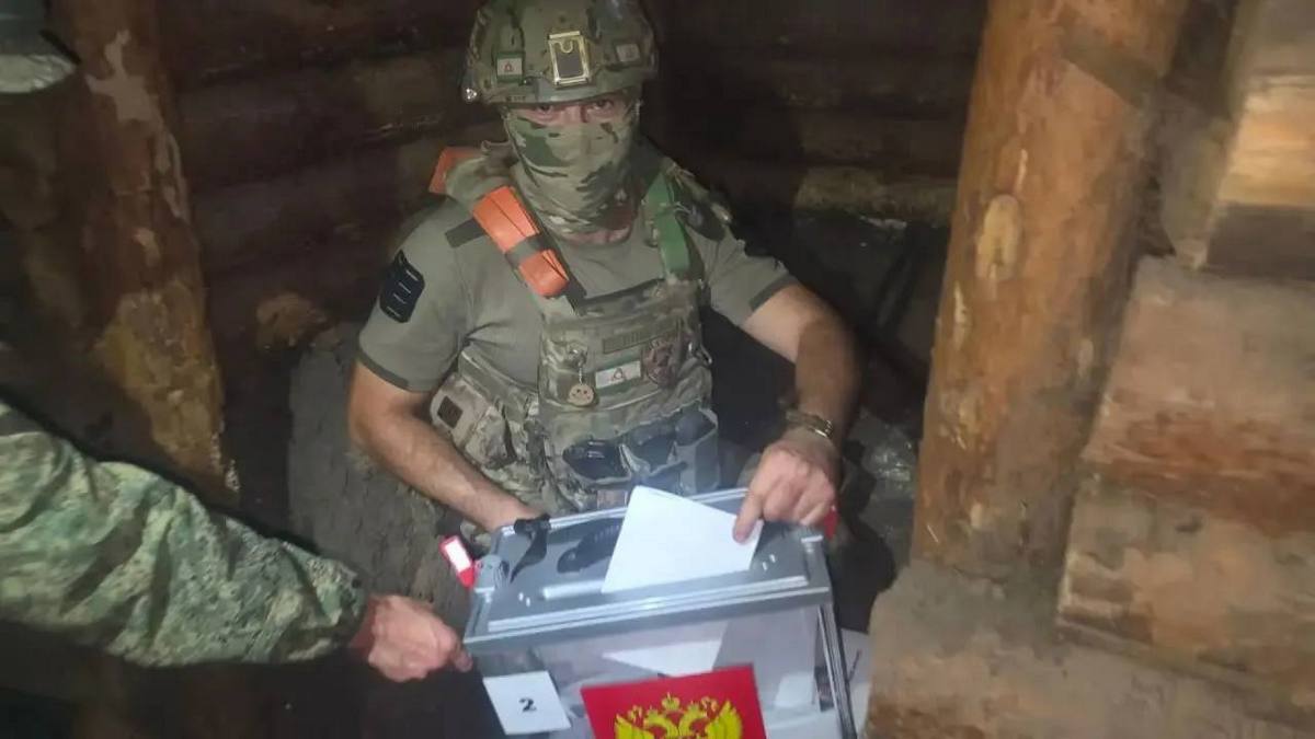 Военнослужащие из Ингушетии голосуют на передовой