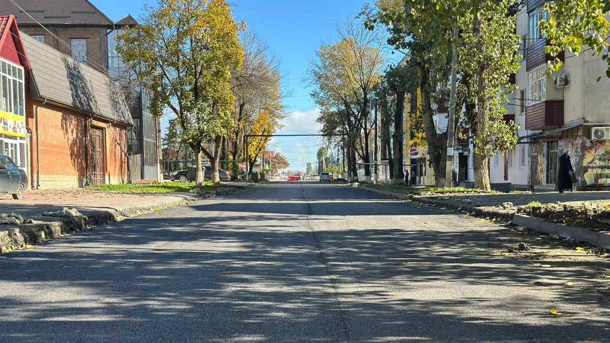 Новости Ингушетии: Продолжается благоустройство улицы Нурадилова в Малгобеке